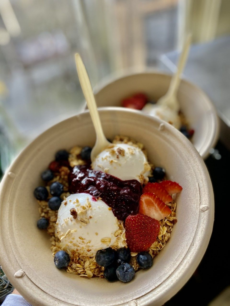 Bagasse Bowl with ice cream and fruit